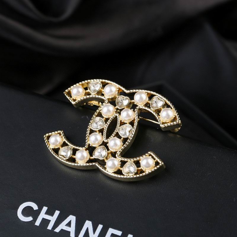 Chanel Brooch 09yxq01 (3)