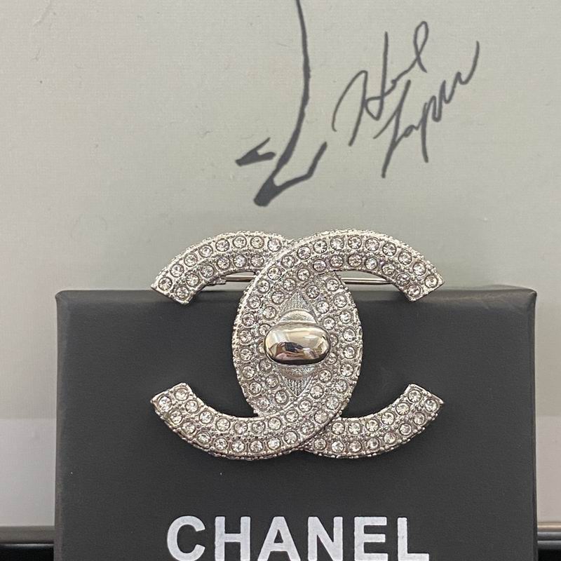 Chanel Brooch 09yxq03 (1)