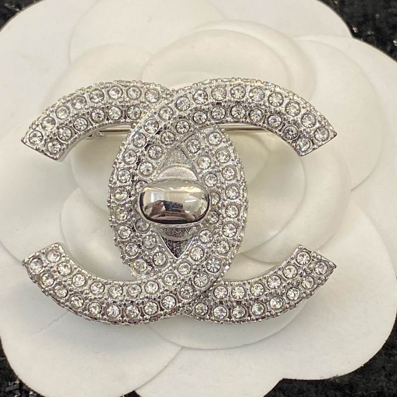 Chanel Brooch 09yxq03 (6)