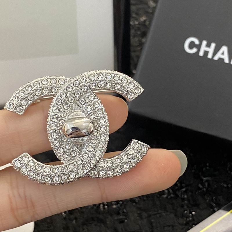 Chanel Brooch 09yxq03 (8)