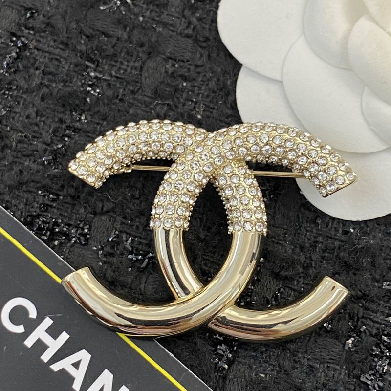 Chanel Brooch 09yxq05 (2)