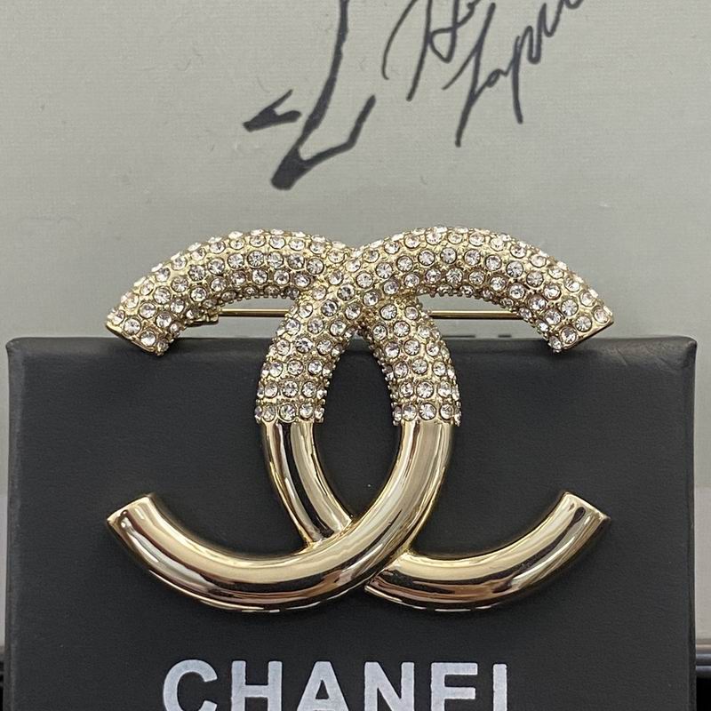 Chanel Brooch 09yxq05 (3)