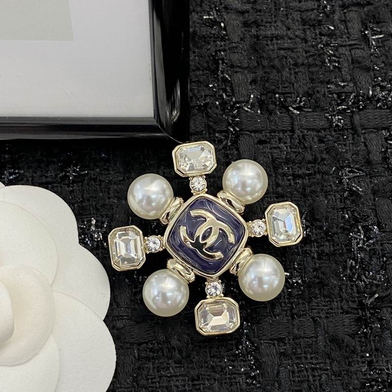 Chanel Brooch 09yxq06 (9)