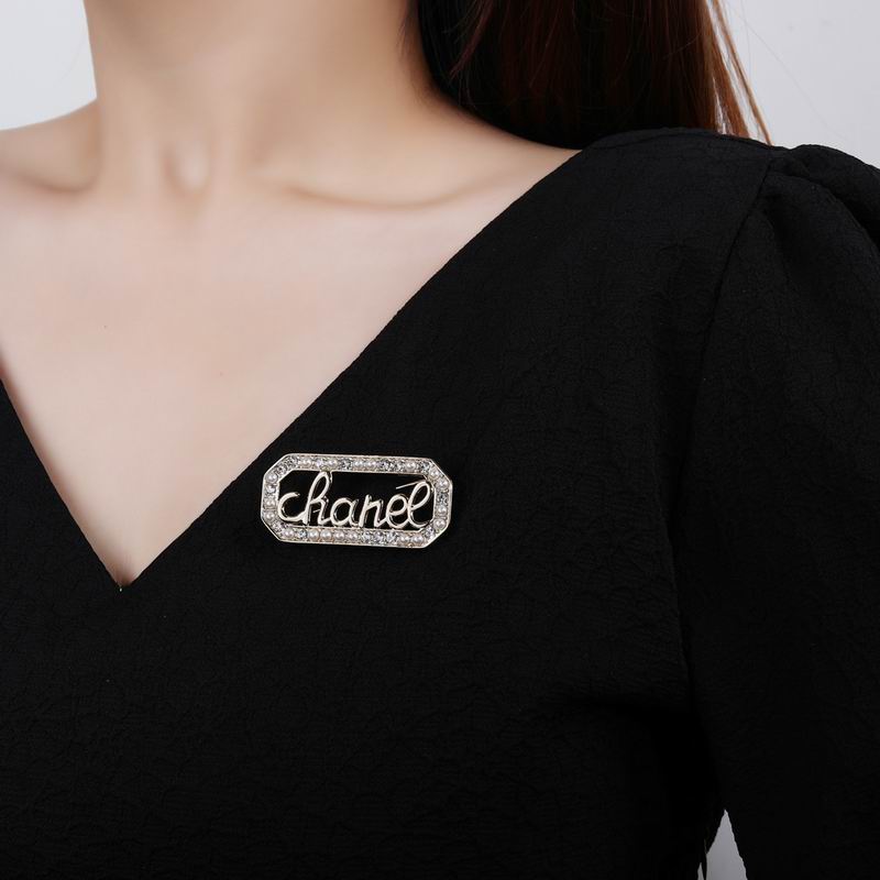 Chanel Brooch 09yxq10 (2)