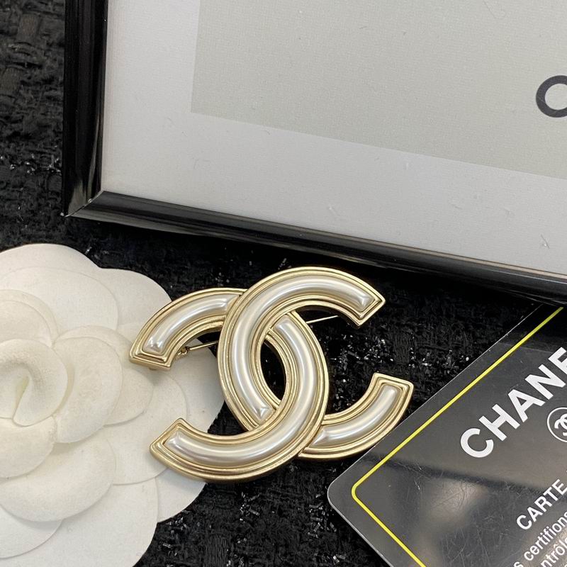 Chanel Brooch 09yxq13 (2)