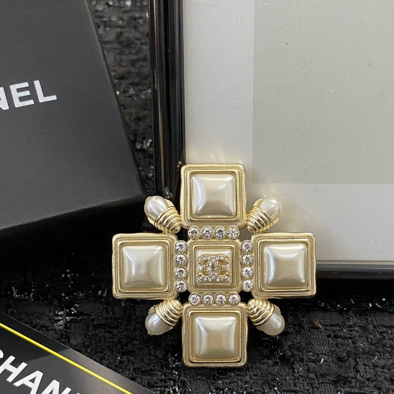 Chanel Brooch 09yxq15 (4)
