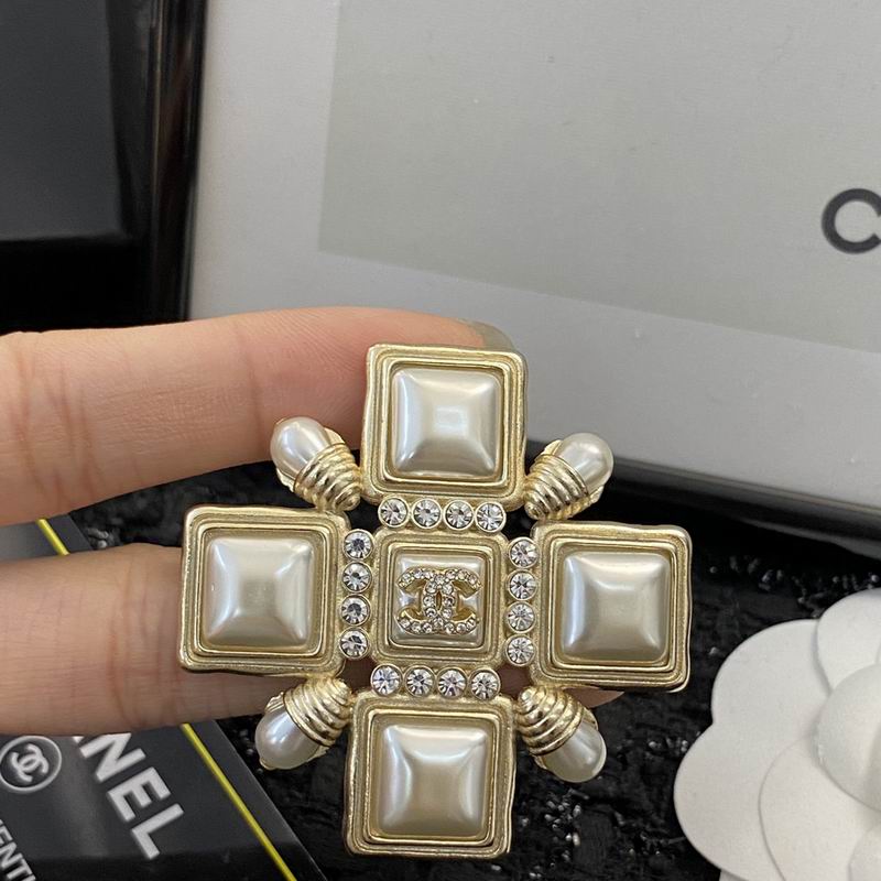 Chanel Brooch 09yxq15 (7)