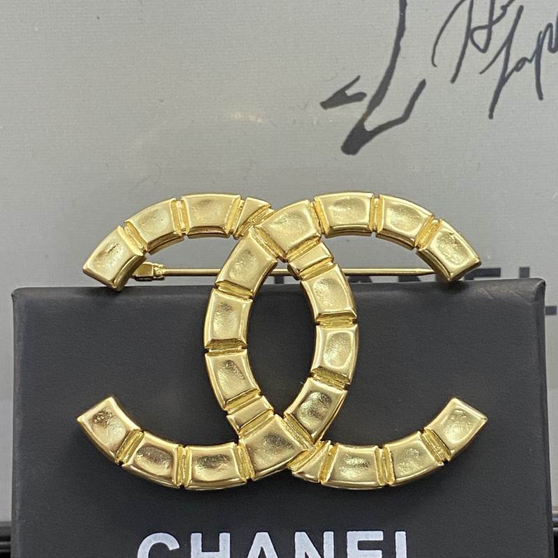 Chanel Brooch 09yxq16 (3)