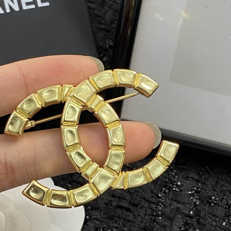 Chanel Brooch 09yxq16 (5)