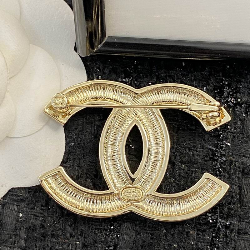 Chanel Brooch 09yxq17 (7)