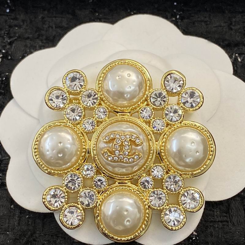 Chanel Brooch 09yxq19 (3)
