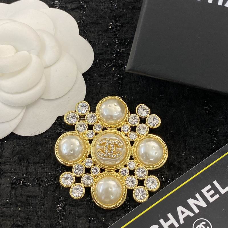 Chanel Brooch 09yxq19 (9)