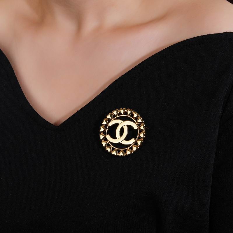 Chanel Brooch 09yxq21 (4)