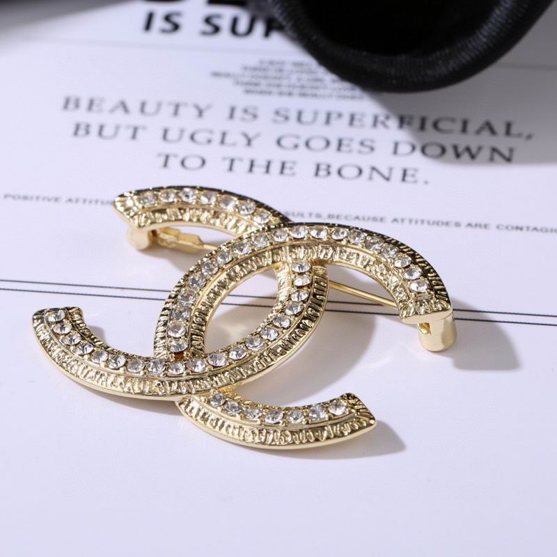 Chanel Brooch 09yxq24 (3)