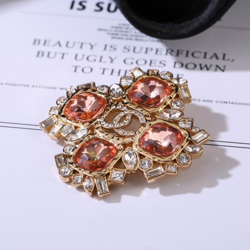Chanel Brooch 09yxq26 (2)