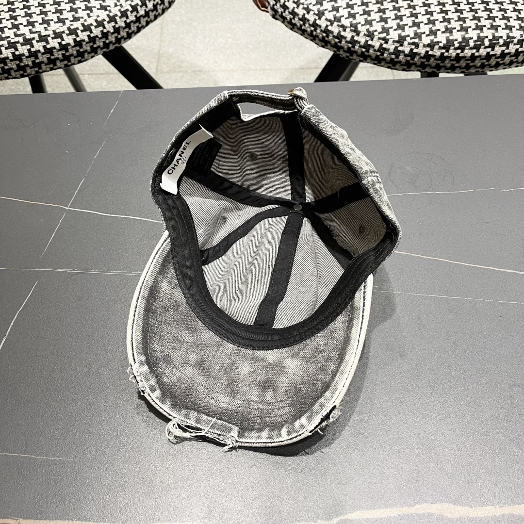 Chanel Cap (42)
