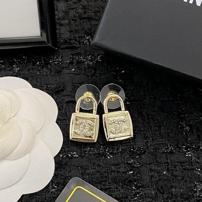 Chanel Earring 07yxq55 (1)