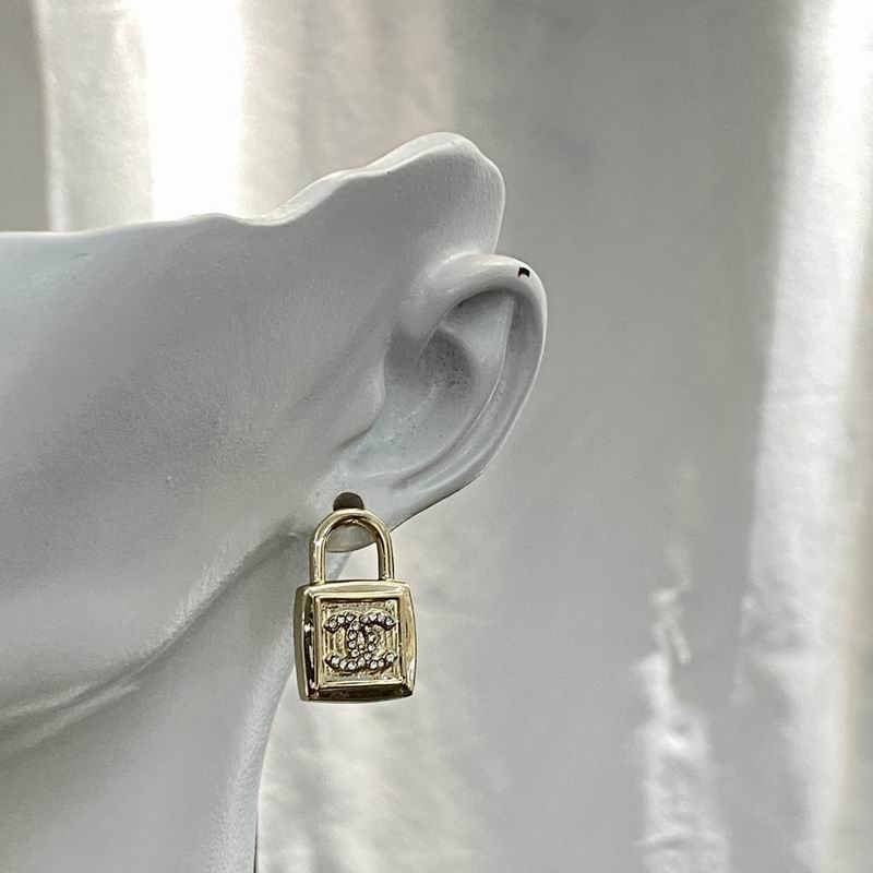 Chanel Earring 07yxq55 (6)