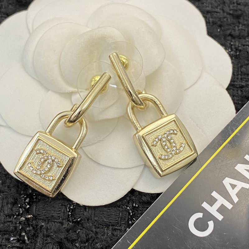 Chanel Earring 07yxq69 (1)
