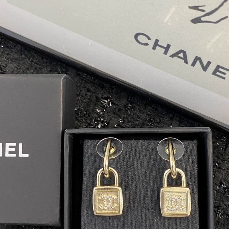 Chanel Earring 07yxq69 (2)