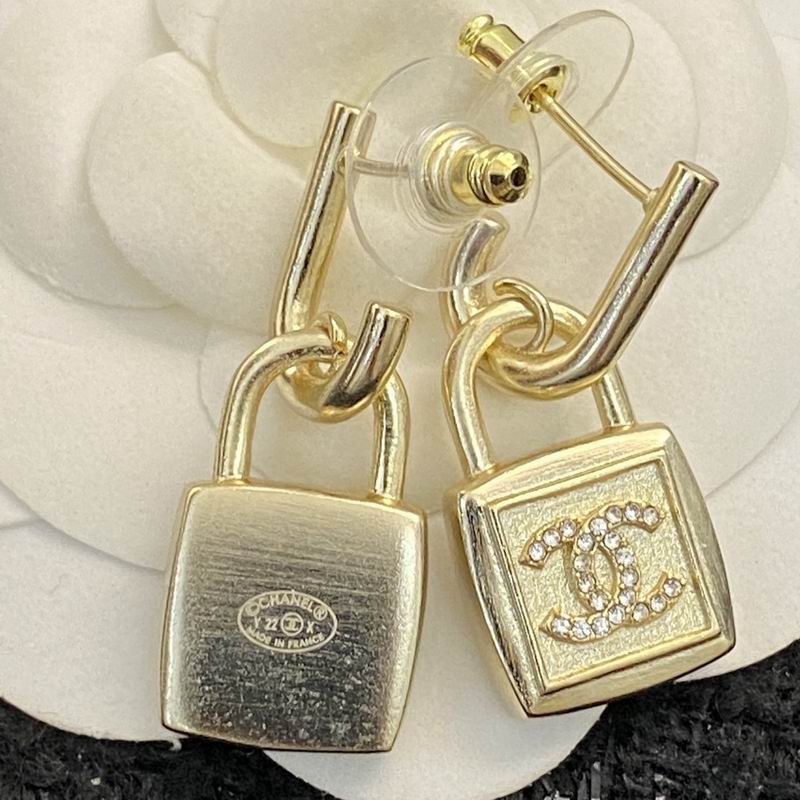 Chanel Earring 07yxq69 (9)
