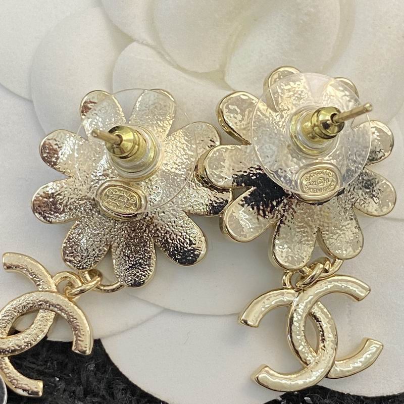 Chanel Earring 07yxq70 (3)