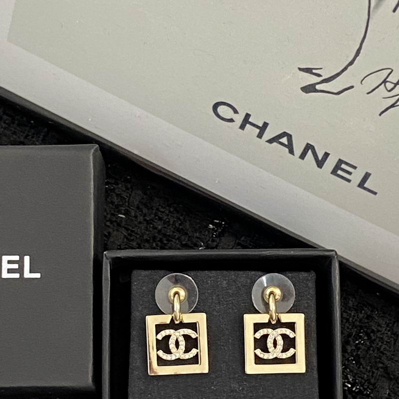 Chanel Earring 07yxq79 (2)