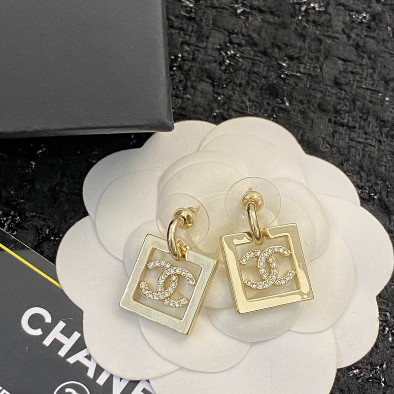 Chanel Earring 07yxq79 (3)