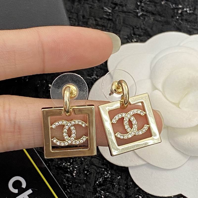 Chanel Earring 07yxq79 (5)