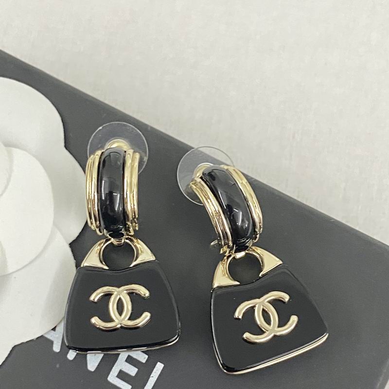 Chanel Earring 08yxq39 (6)