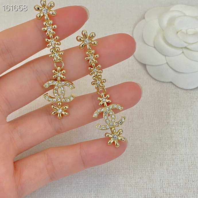 Chanel Earring 08yxq53 (6)