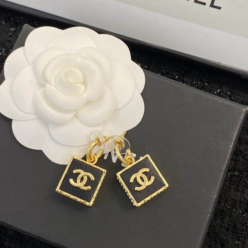 Chanel Earring 08yxq72 (5)