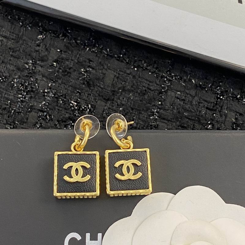 Chanel Earring 08yxq72 (6)