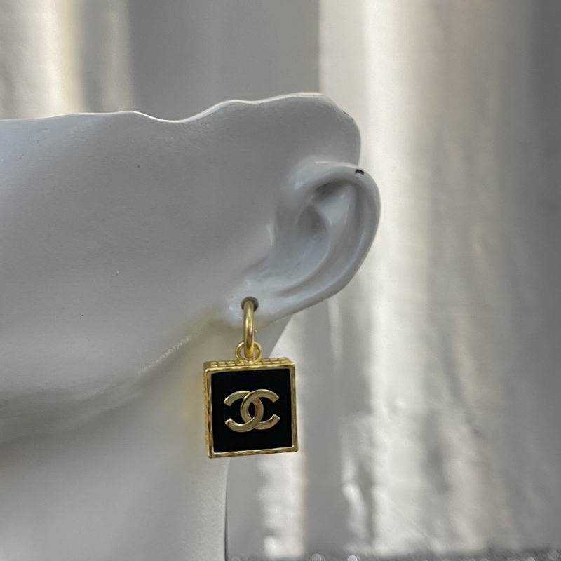 Chanel Earring 08yxq72 (8)