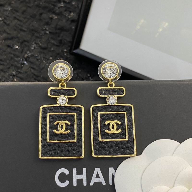 Chanel Earring 08yxq73 (8)