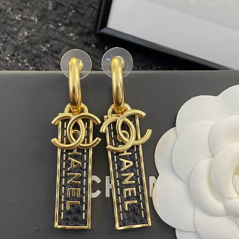 Chanel Earring 08yxq82 (3)