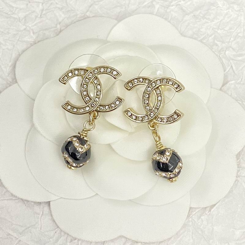 Chanel Earring 08yxq92 (1)
