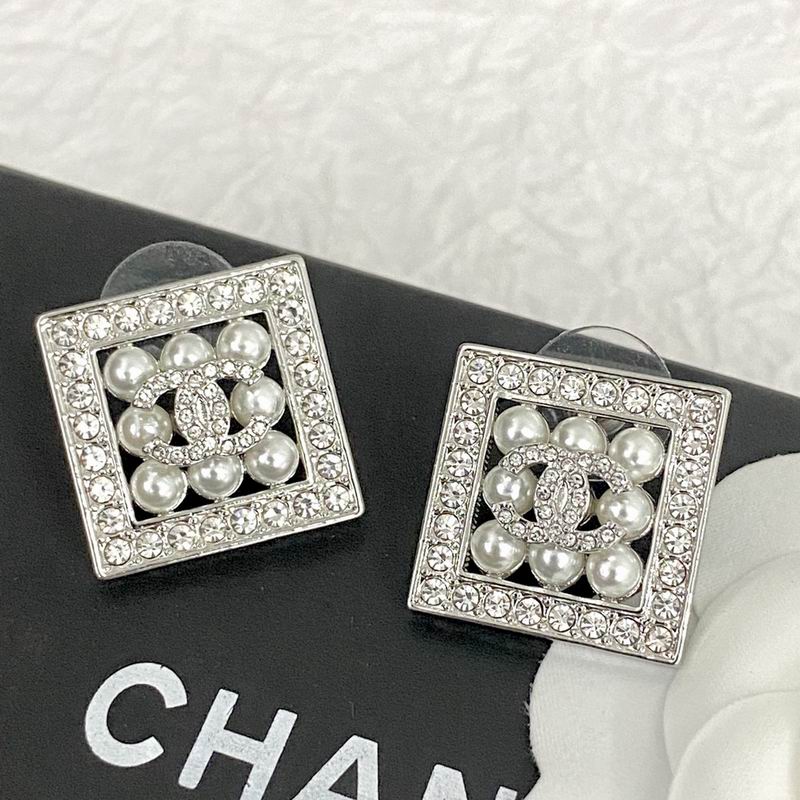 Chanel Earring 08yxq97 (5)