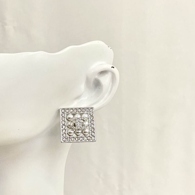 Chanel Earring 08yxq97 (8)