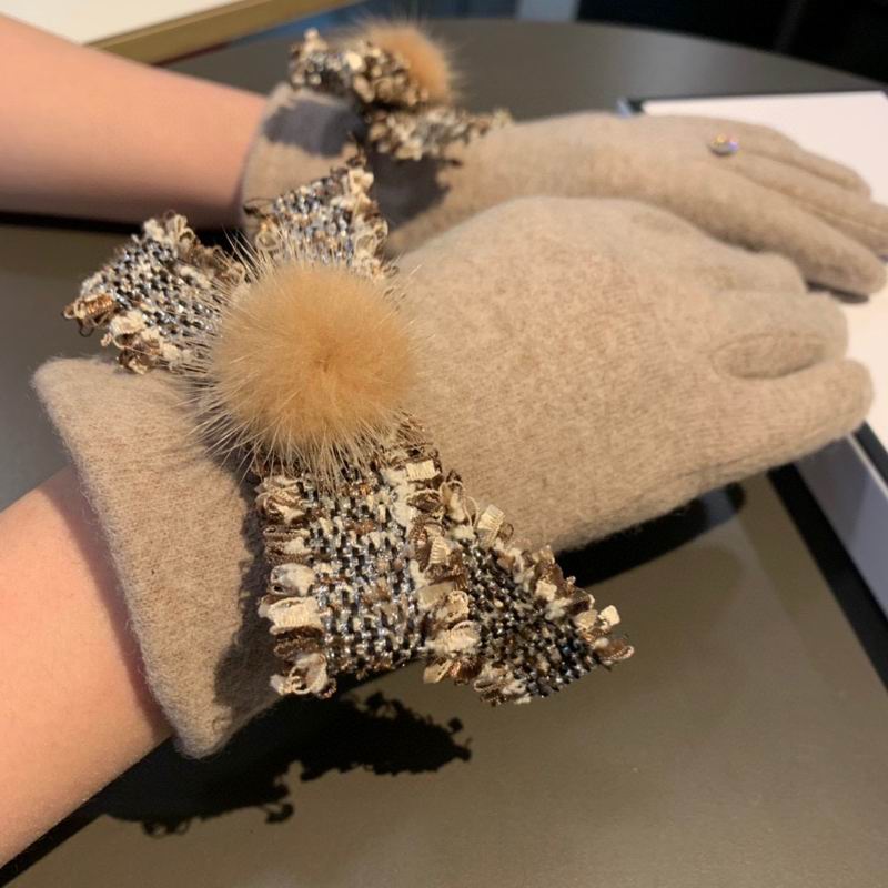 Chanel Gloves 46 (15)