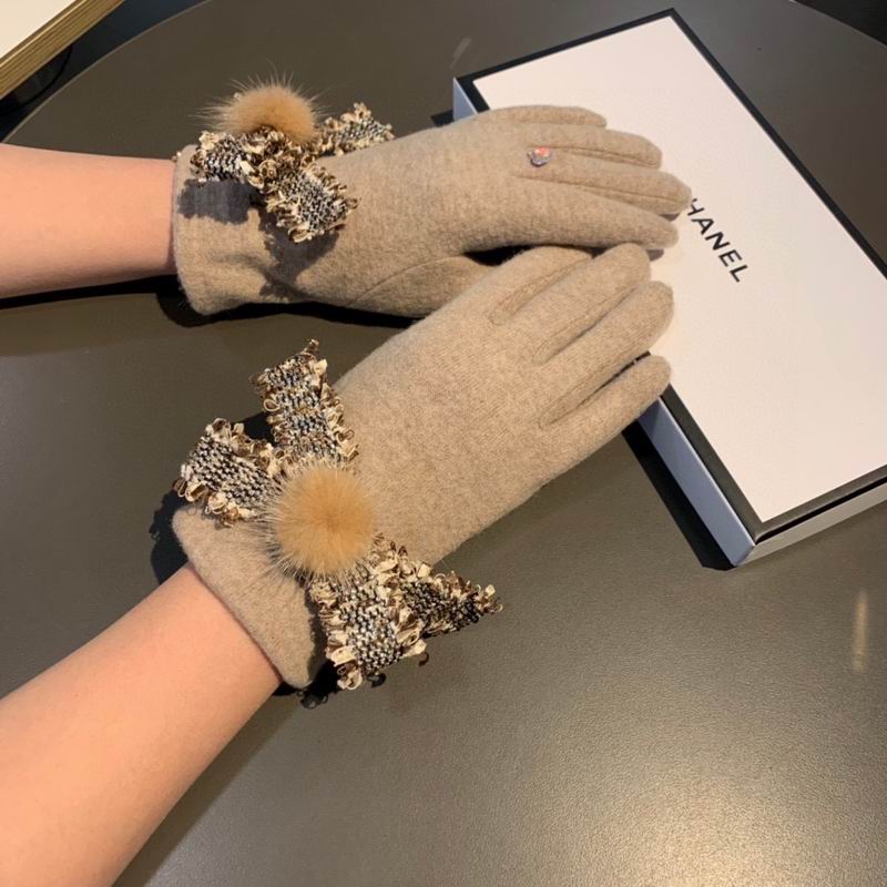 Chanel Gloves 46 (16)