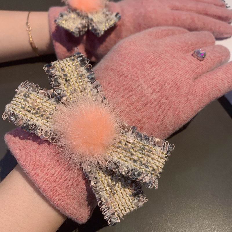 Chanel Gloves 46 (24)