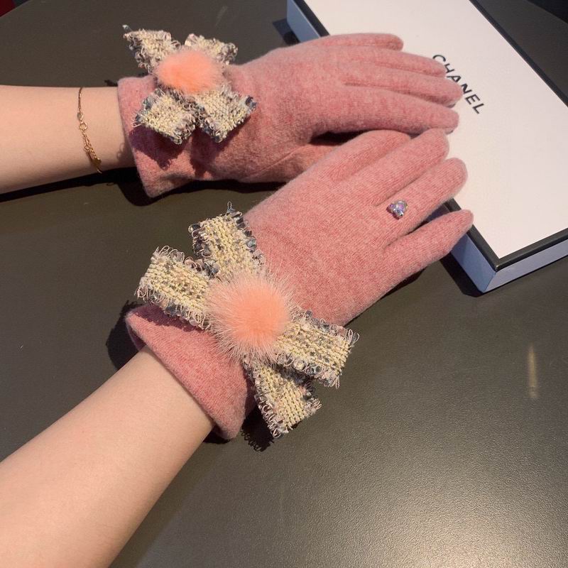 Chanel Gloves 46 (25)