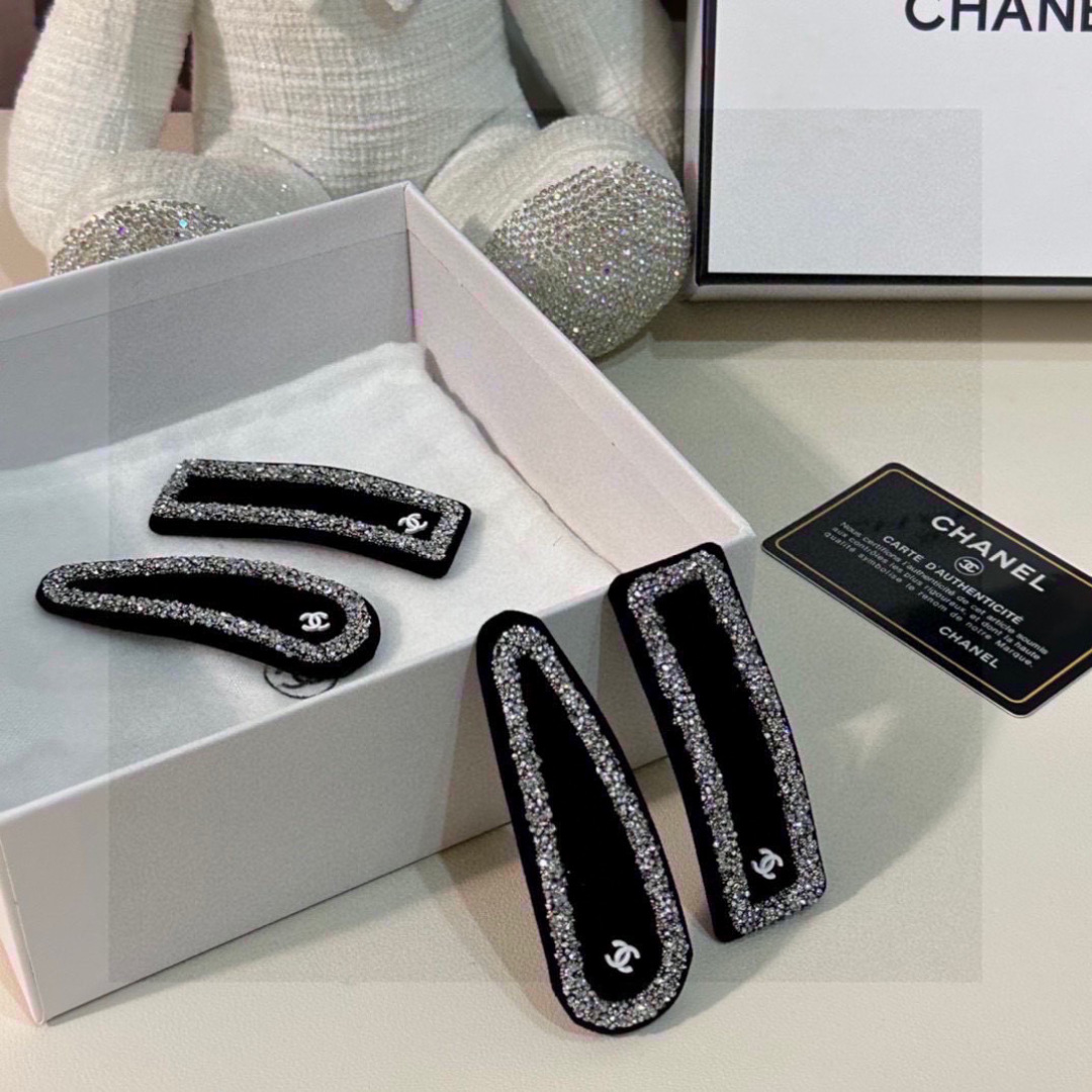 Chanel Hairpin (60)