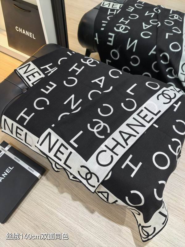 Chanel Scarf 140X140cm 70%羊绒30%真丝 E03 (12)