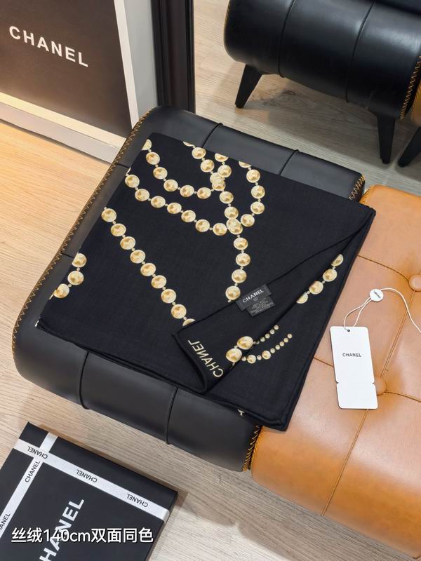 Chanel Scarf 140X140cm 70%羊绒30%真丝 E16 (2)
