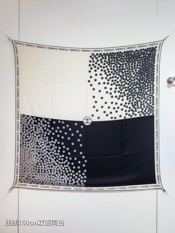 Chanel Scarf 140X140cm 70%羊绒30%真丝 E18 (1)