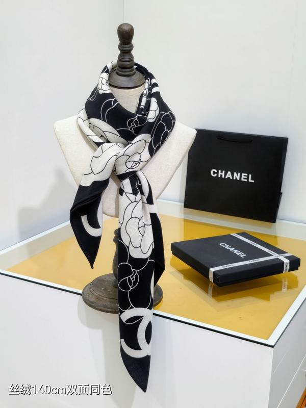 Chanel Scarf 140X140cm 70%羊绒30%真丝 E20 (1)
