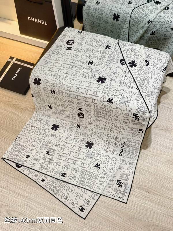 Chanel Scarf 140X140cm 70%羊绒30%真丝 E40 (11)