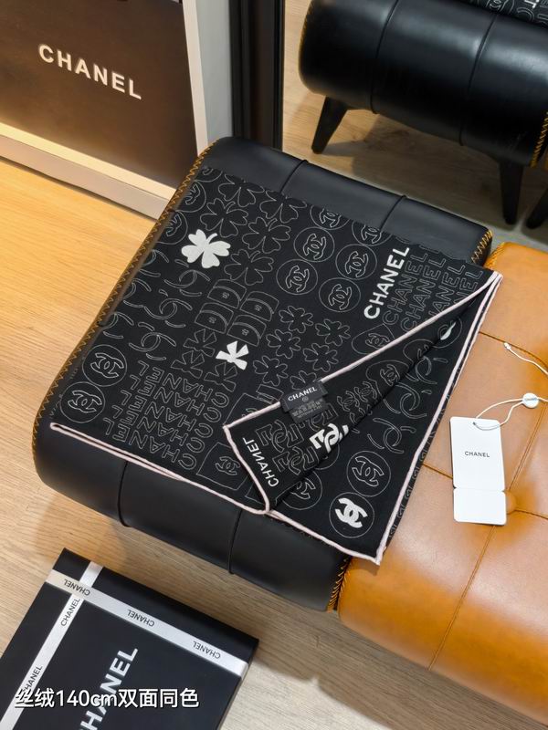 Chanel Scarf 140X140cm 70%羊绒30%真丝 E40 (2)